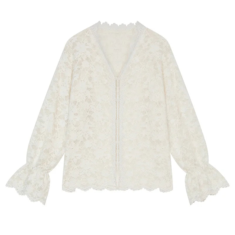 Hvit Blondeskjorte i Chiffon – Elegant Lag-på-Lag Bluse for Dame | Vinternyhet 2024