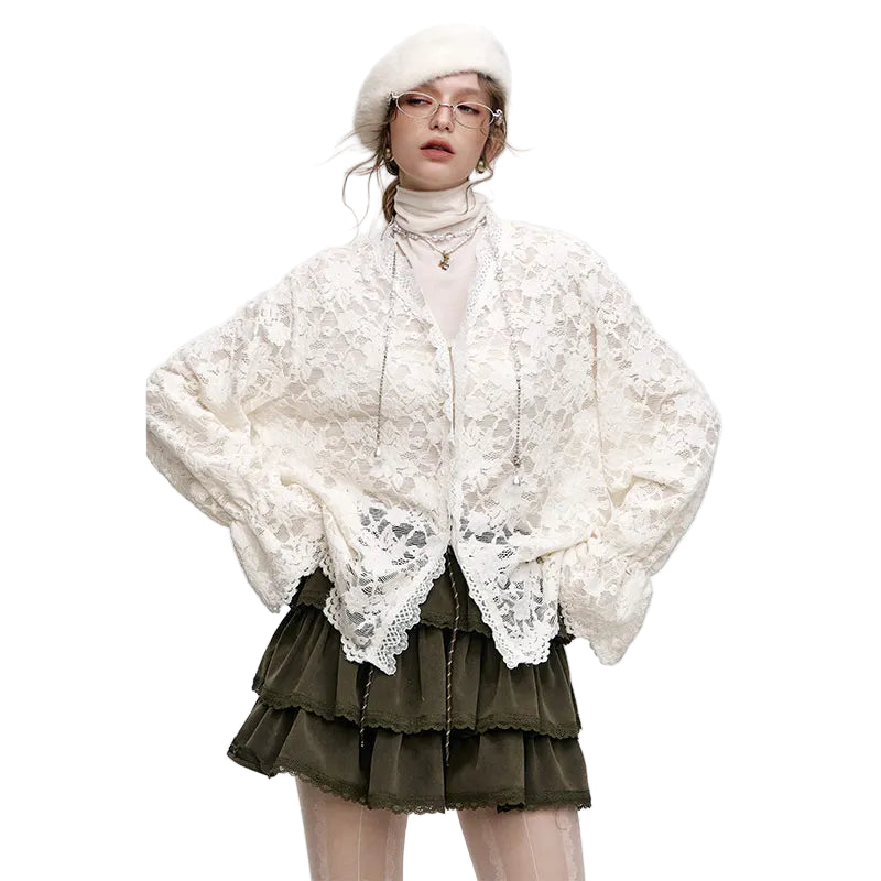 Hvit Blondeskjorte i Chiffon – Elegant Lag-på-Lag Bluse for Dame | Vinternyhet 2024