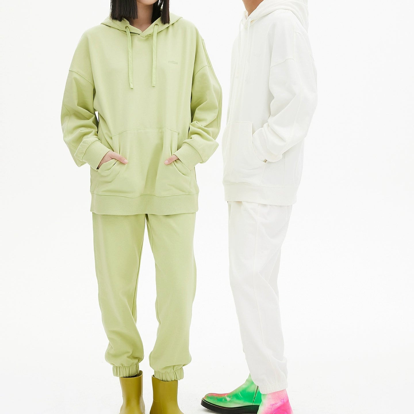 Unisex Hettegenser – Klassisk Ensfarget Hoodie | Komfortabel & Allsidig Vårstil