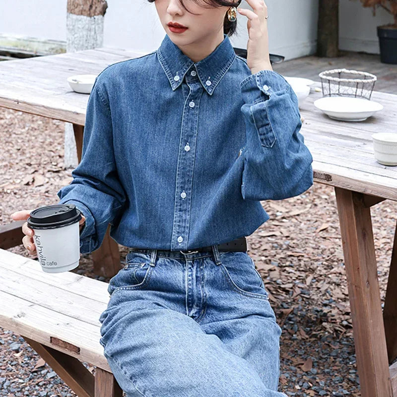 Vintage-inspirert denimskjorte med krystallbroderi – amerikansk look, avslappet passform