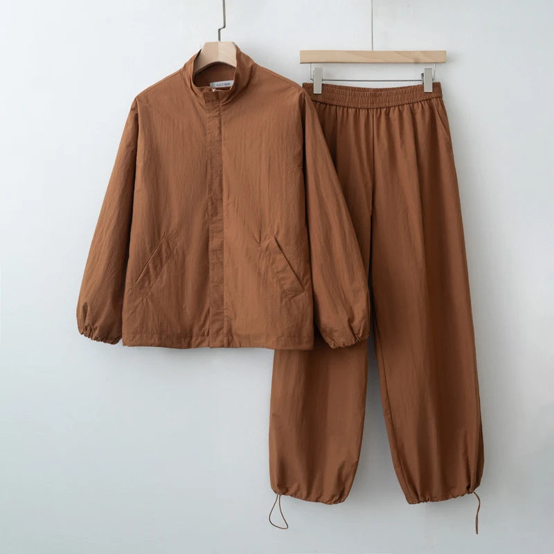 Treningssett for Dame – Sporty Jakke og Bukse i Matchende Design | Komfortabelt & Trendy Sett til Høst 2025