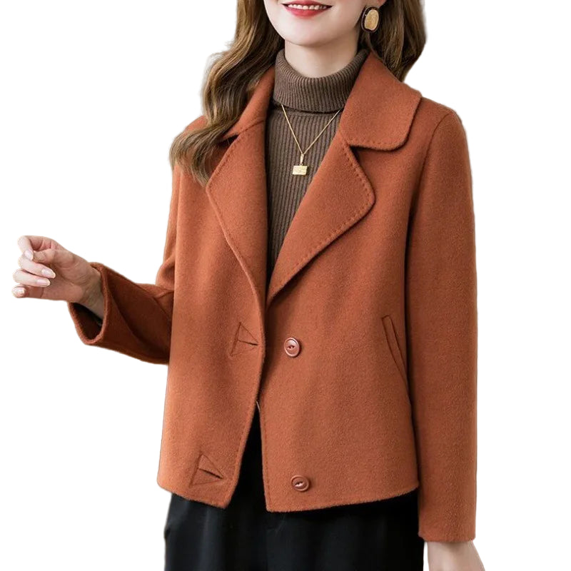 Damejakke i Ull – Kort Kåpe med Krage | Elegant & Tidløs Høst/Vinter