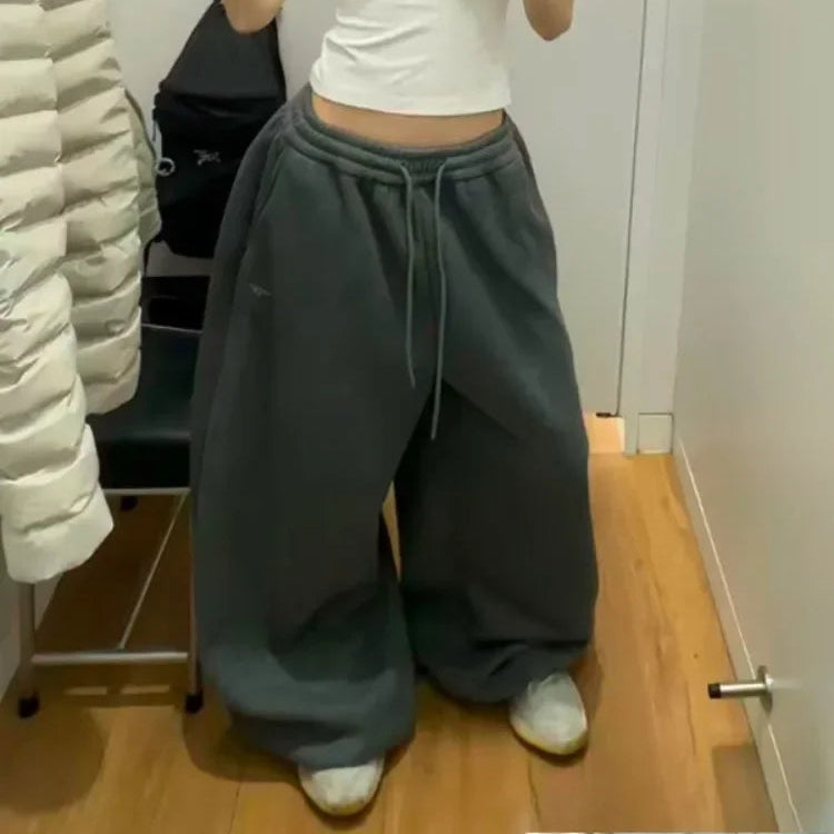 Grå Streetwear Joggebukser for Dame – Høytlivs Wide Leg Sweatpants i Koreansk Stil | Løse, Komfortable & Trendy