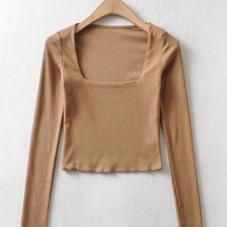 Dame Ribbestrikket Crop Top – Langermet med Kvadratisk Utringning