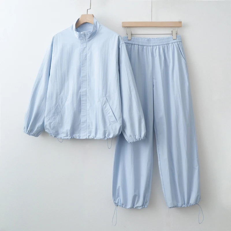 Treningssett for Dame – Sporty Jakke og Bukse i Matchende Design | Komfortabelt & Trendy Sett til Høst 2025