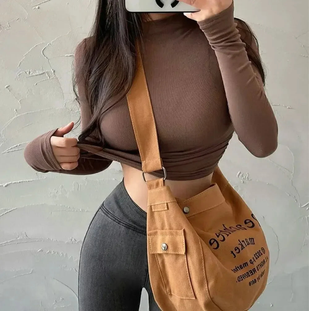 Dame Cropped Topp – Tettsittende Ribbestrikket Pologenser med Lange Ermer