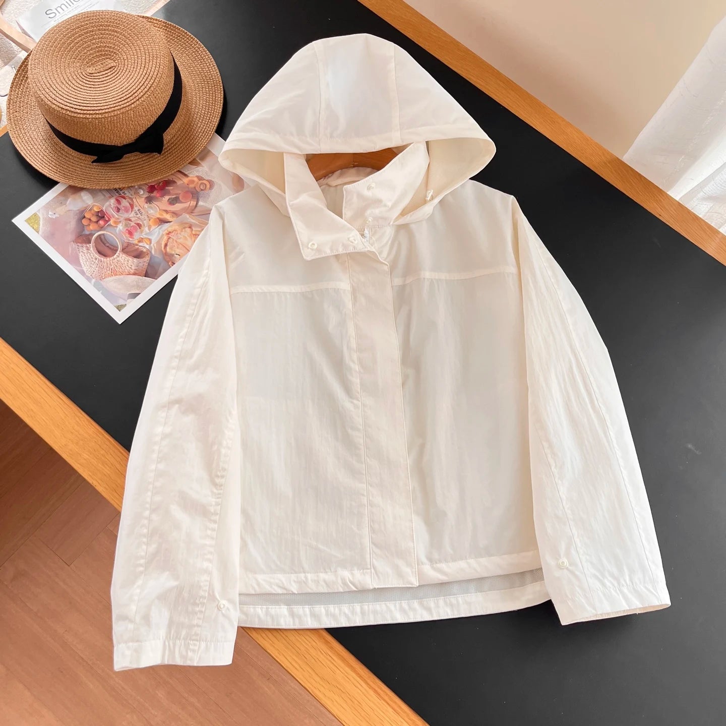 Vanntett Vindjakke for Dame – Lett Jakke med Hette & Høy Krage | Perfekt til Friluft & Hverdag