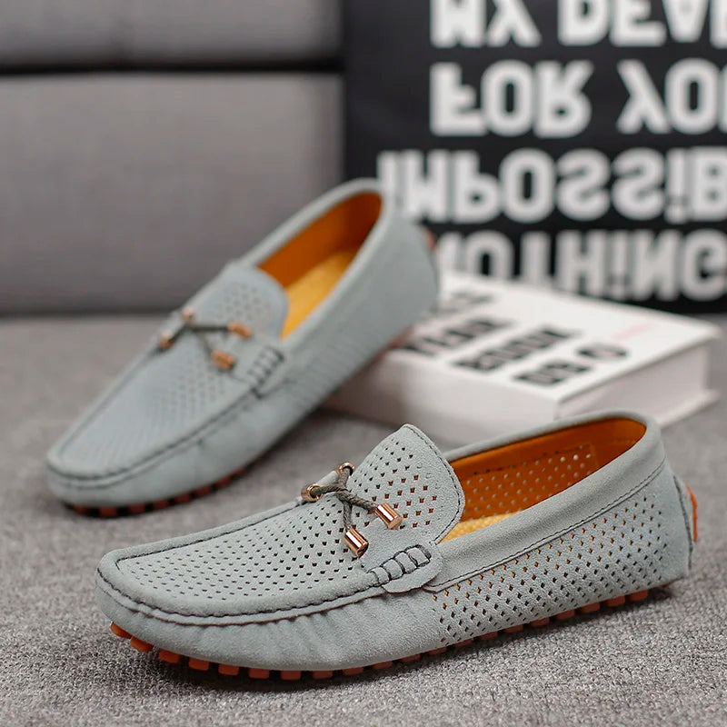Sommerloafers til Herre i Håndlaget Skinn – Pustende Slip-on Mokasiner med Hullmønster