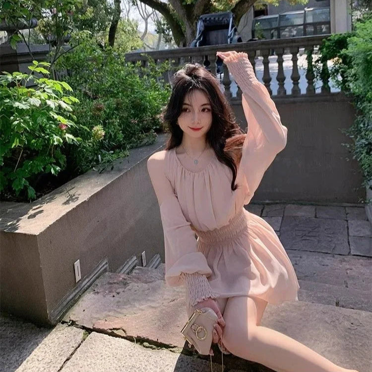 Elegant sommerkjole med puff-ermer – Off Shoulder mini-kjole i chiffon