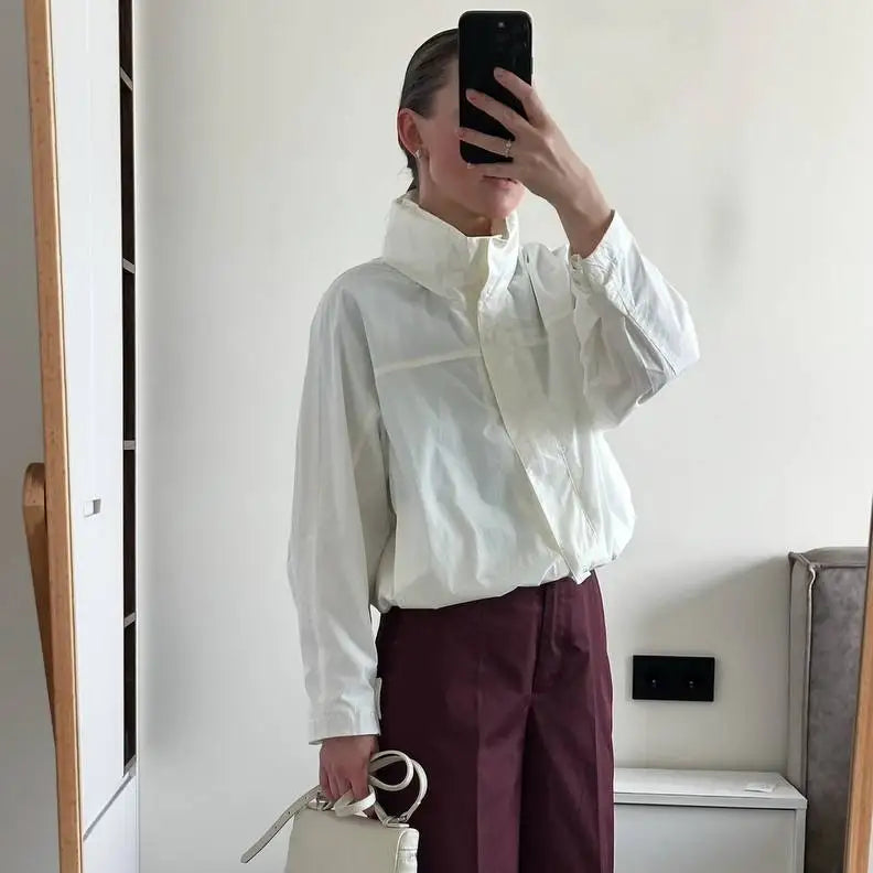 Vanntett Vindjakke for Dame – Lett Jakke med Hette & Høy Krage | Perfekt til Friluft & Hverdag