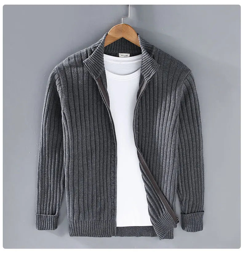 Strikket Herrecardigan med Glidelås – Slim Fit, Halvhøy Hals og Varm Komfort til Vår og Høst