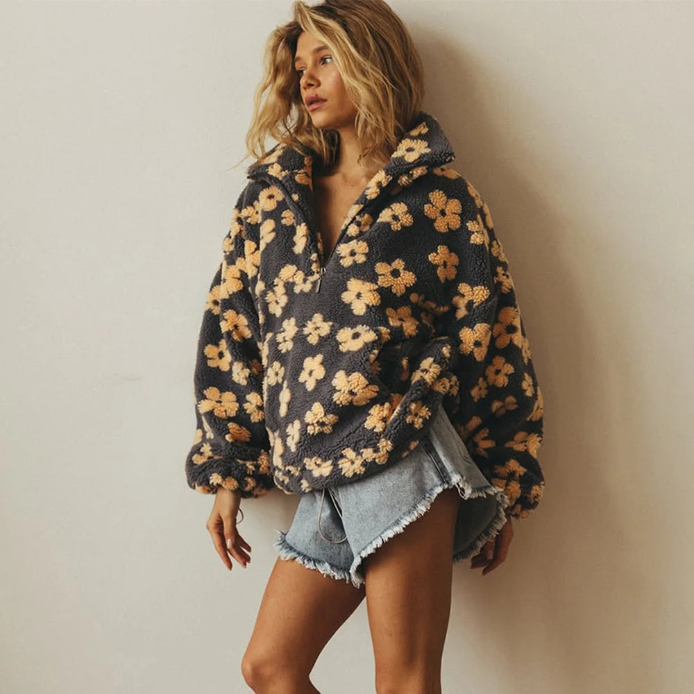 Blomstrete Fuskepels Hettejakke for Dame – Myk, Løs & Varm Teddyjakke | Perfekt til Høst og Vinter