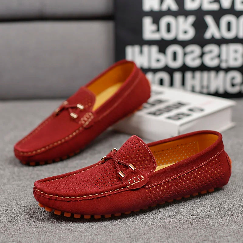 Sommerloafers til Herre i Håndlaget Skinn – Pustende Slip-on Mokasiner med Hullmønster