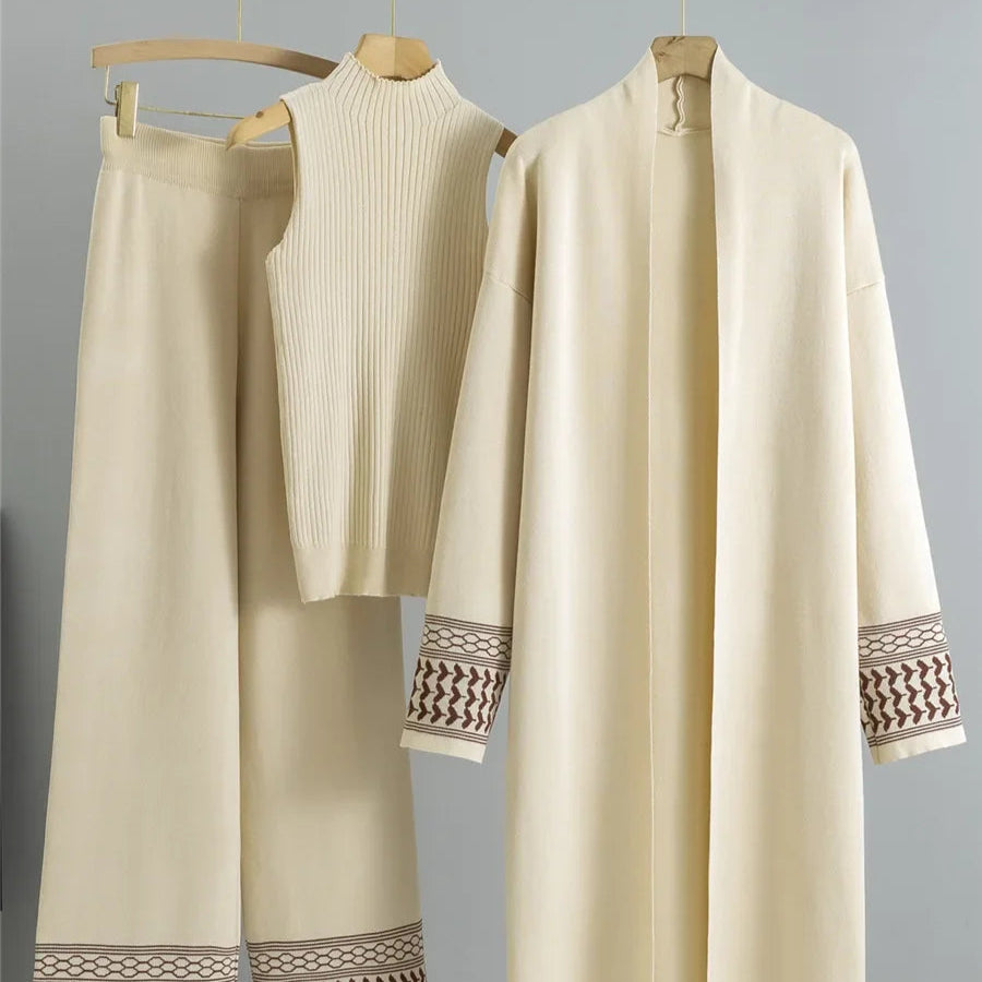 Elegant 3-delt Strikkesett – Høytlivsbukser, Vest og Lang Cardigan