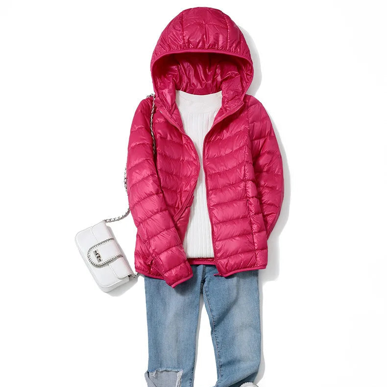 Dame Dunjakke med Hette – Ultralett & Kort Pufferjakke | Vindavvisende & Pustende