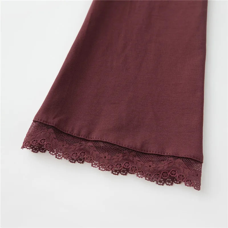 Trendy Kvadratisk Hals Topp med Blondekant – Langermet Slim Fit