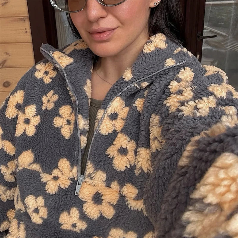 Blomstrete Fuskepels Hettejakke for Dame – Myk, Løs & Varm Teddyjakke | Perfekt til Høst og Vinter