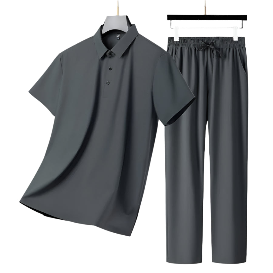 Sommerens Favoritt: Pustende Herresett i Is-silke – Polo & Bukse i Todelt Joggedress