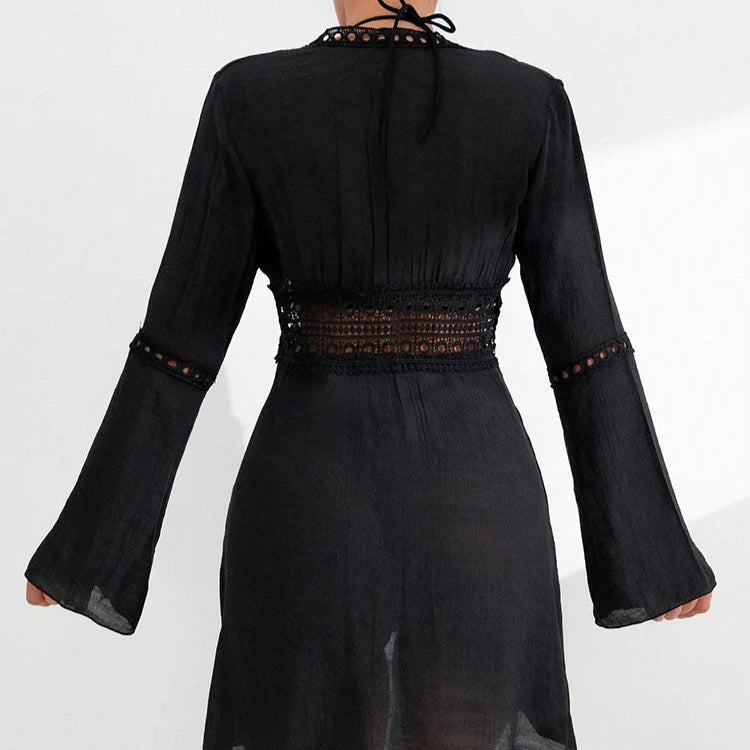 Hvit Strandkjole med V-hals – Elegant Cover-Up med Blonde og Solbeskyttelse