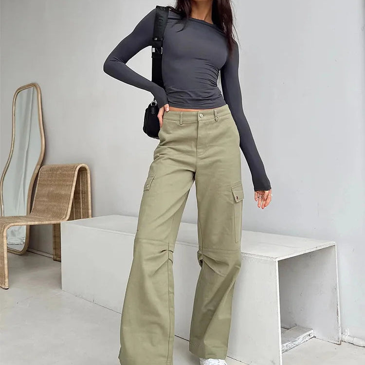 Dame T-skjorte med Lange Ermer – Slim Fit & Ensfarget | Casual Høst/Vår Top