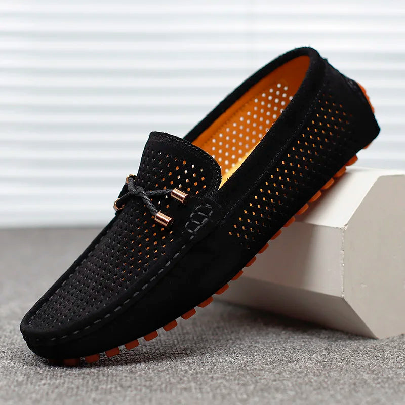 Sommerloafers til Herre i Håndlaget Skinn – Pustende Slip-on Mokasiner med Hullmønster