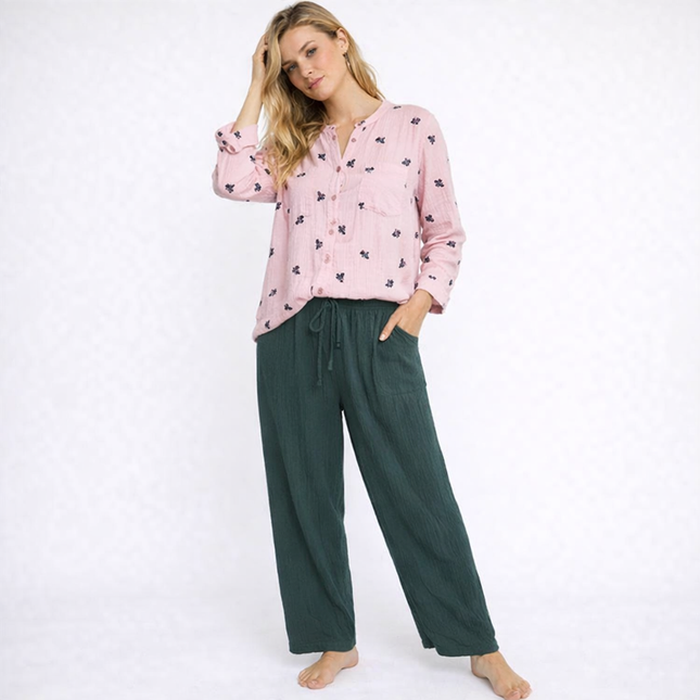 Japansk Pysjsett for Kvinner – 100 % Bomull i Kreppet Stoff | Langermet og Pustende Nattøy med Kaktusmotiv til Vår og Høst