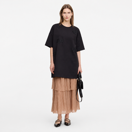 Bomulls T-skjorte til Dame – Med Blondedetaljer & Løs Passform