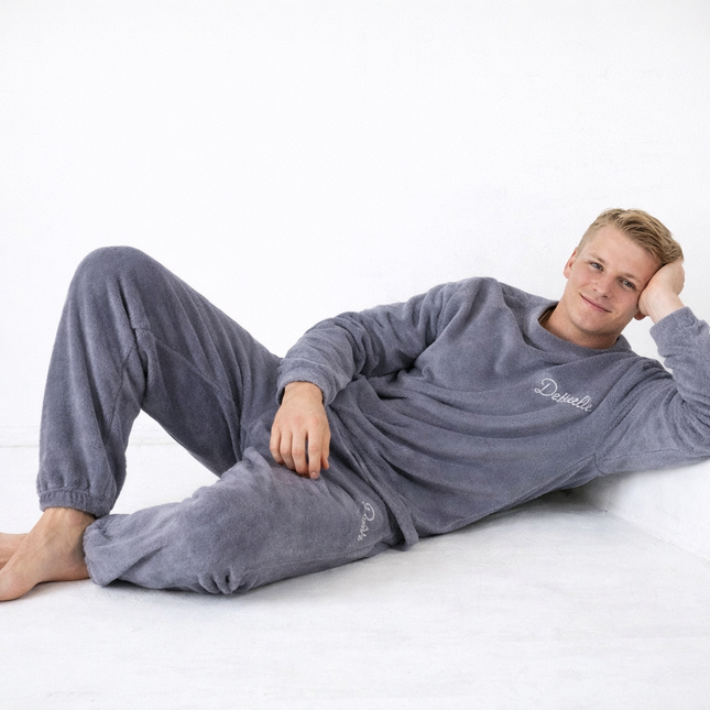 Flanell Pysjsett for Par – Mykt og Varmt To-delt Sett med Genser og Bukse | Komfortabelt Høst- og Vinter Nattøy for Han og Henne (2026)