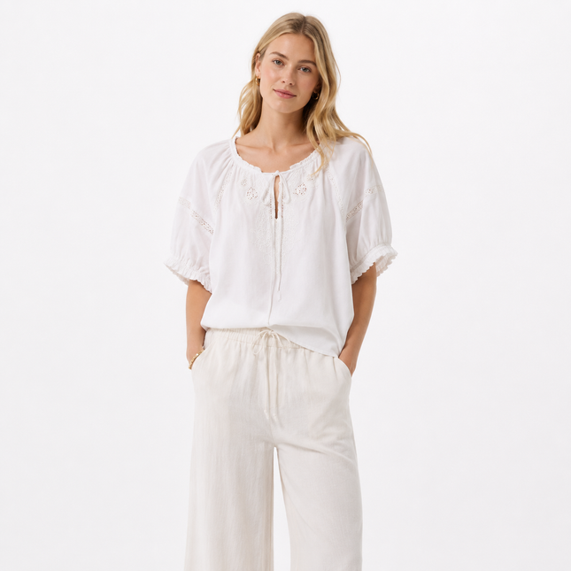 Linen-Bomullsbluse til Dame – Puffermet Sommerbluse med Broderidetaljer