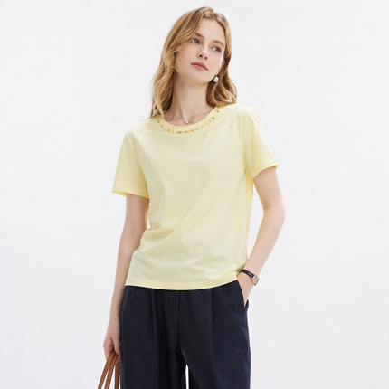 Minimalistisk Bomulls T-skjorte til Dame – Office Sommertopp med Perledetaljer