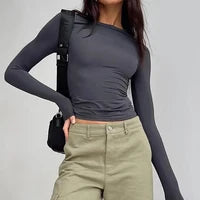 Kortermet Slim Fit Crop Topp – Basic & Trendy T-skjorte for Dame