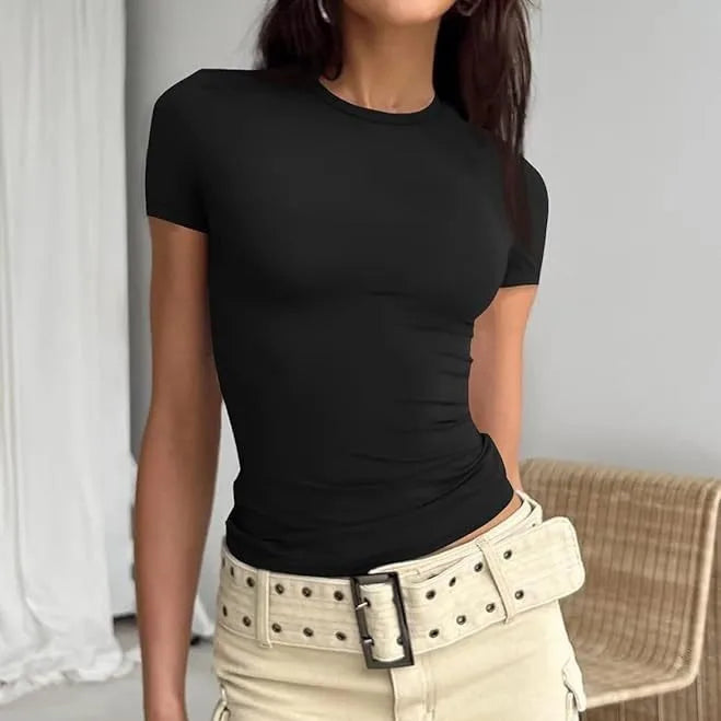 Kortermet Slim Fit Crop Topp – Basic & Trendy T-skjorte for Dame