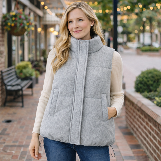 Tykk, varm grå bomullsvest til dame – vattert waistcoat med ståkrage for høst og vinter