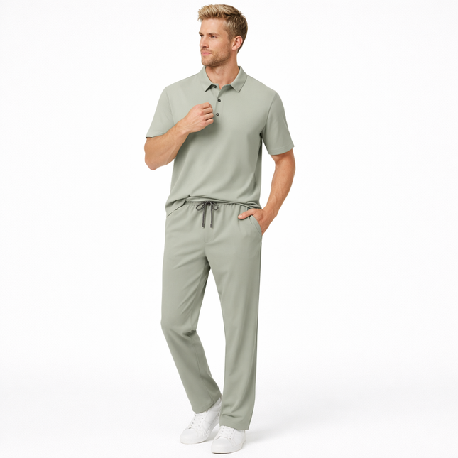 Sommerens Favoritt: Pustende Herresett i Is-silke – Polo & Bukse i Todelt Joggedress