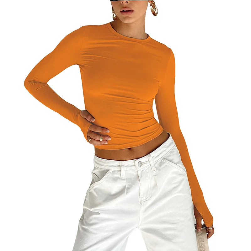Langermet Crop Top med Tommelhull – Slim Fit Streetwear