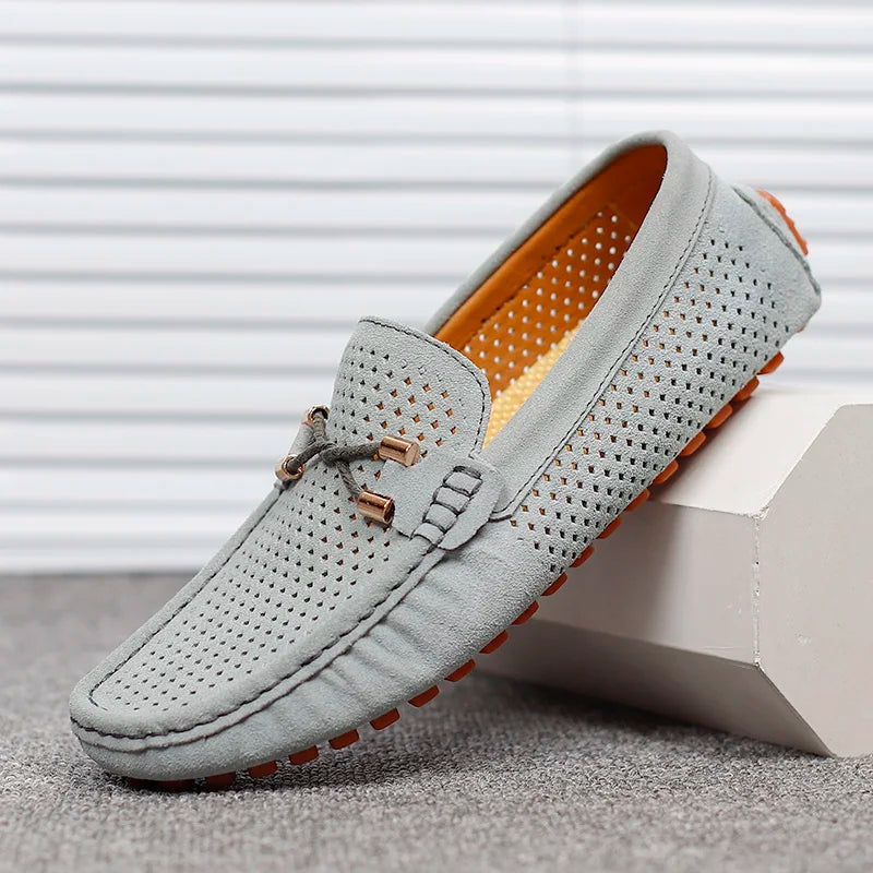 Sommerloafers til Herre i Håndlaget Skinn – Pustende Slip-on Mokasiner med Hullmønster