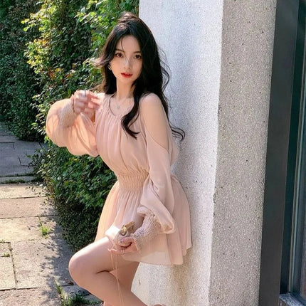 Elegant sommerkjole med puff-ermer – Off Shoulder mini-kjole i chiffon