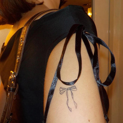 Sommerlig Off-Shoulder Crop Top – Sexy & Trendy med Snøring