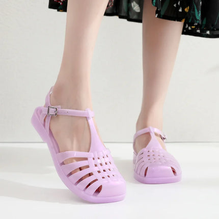 Dame Sandaler til Sommeren – Retro Flate Sandaler med Hul Mønster og Firkantet Tå