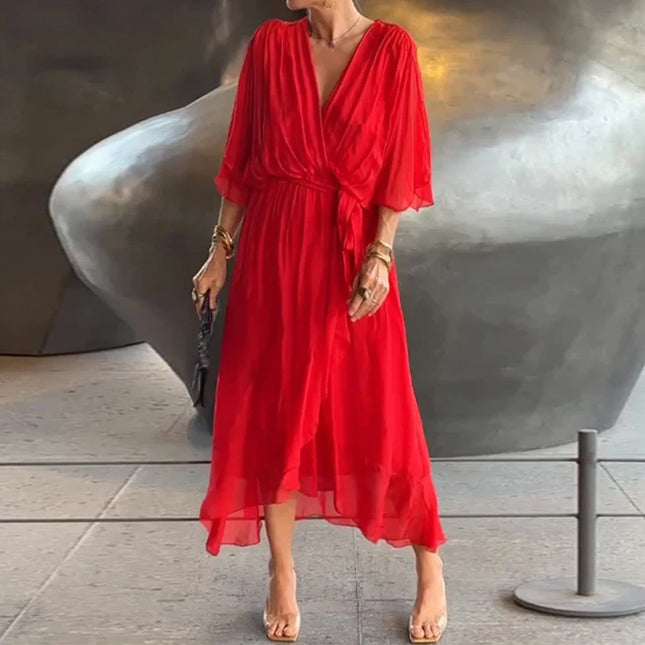 Bohemsk Maxikjole med V-hals – Løs Passform, Uregelmessig Skjørt og Knyting i Midjen