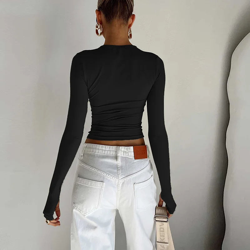 Langermet Crop Top med Tommelhull – Slim Fit Streetwear