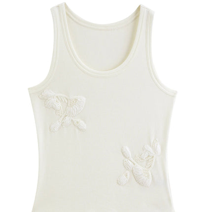 Strikket Camisole til Dame med 3D-Blomster – Elegant Sommertopp