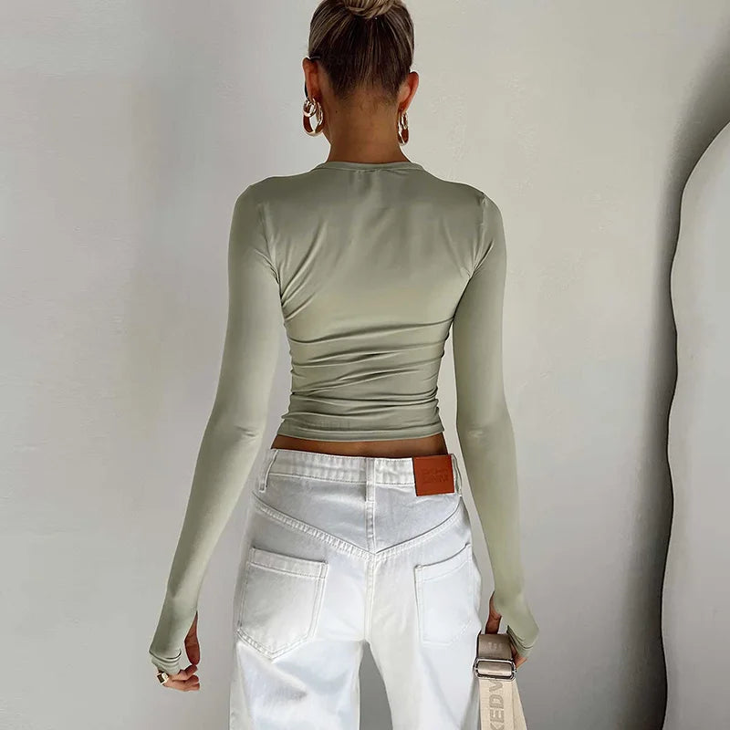 Langermet Crop Top med Tommelhull – Slim Fit Streetwear