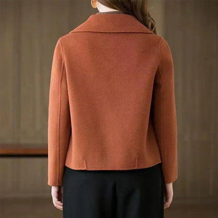 Damejakke i Ull – Kort Kåpe med Krage | Elegant & Tidløs Høst/Vinter