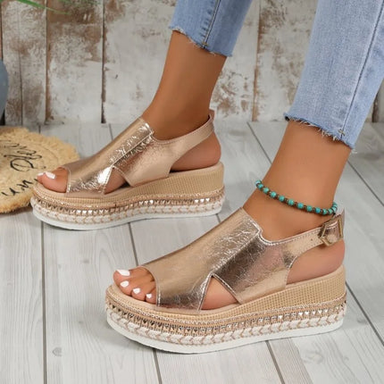 Sommerens Trendy Platåsandaler for Kvinner – Komfortable Skinnsandaler med Kilehæl