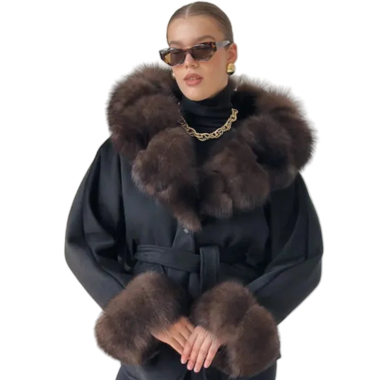 Fuskepelsjakke med Hette for Dame – Varm og Tykk Ullfrakk med Belte og Lommer | Trendy Streetwear til Høst og Vinter 2025