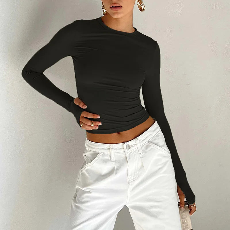 Langermet Crop Top med Tommelhull – Slim Fit Streetwear