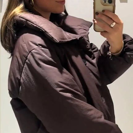 Vinterjakke for Kvinner med Snøring i Siden – Ståkrage og Lange Ermer | Varm, Myk og Trendy Jakke til Hverdag og Byliv