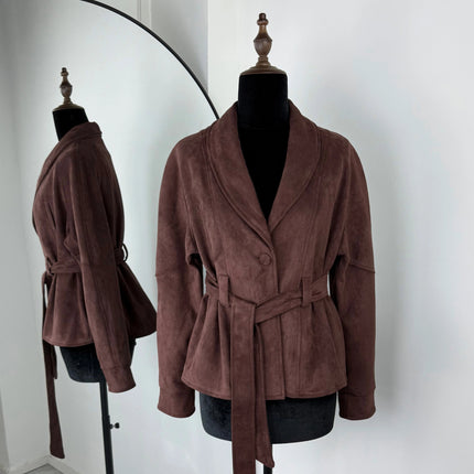 Retro Semsket Jakke for Dame – V-utringet Snørejakke i Semsket Look | Elegant Kontor- og Hverdagsjakke til Høst & Vinter 2025