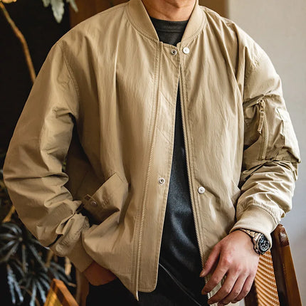 Herre Bomberjakke – Khaki MA-1 Flight Jacket | Klassisk Pilotstil med Baseballkrage